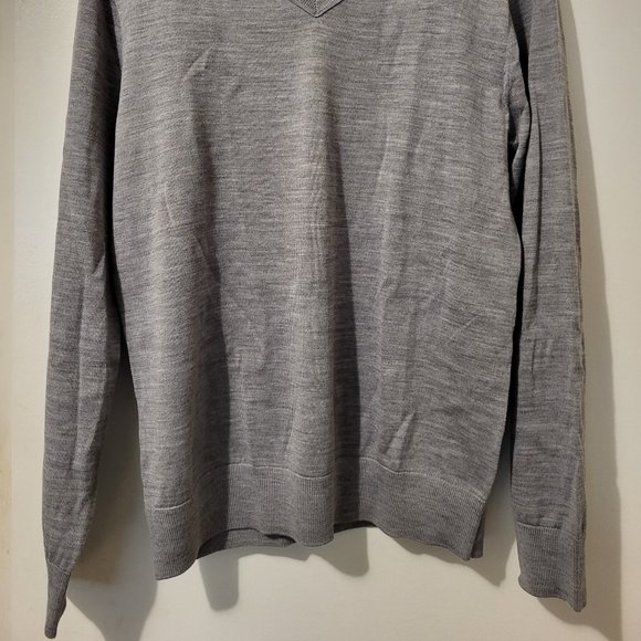 GAP merino wool sweater - Picture 2 of 2